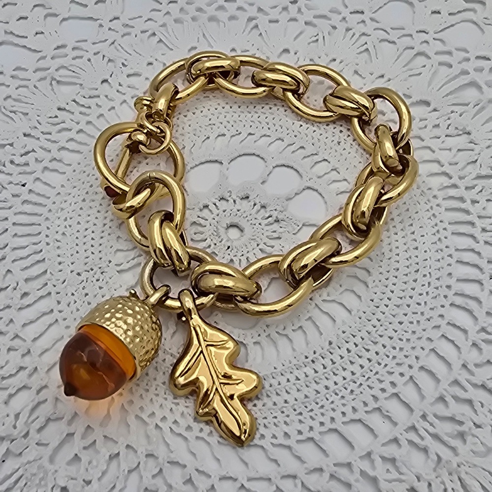 Francesca Visconti Bracelet Gold Tone Acorn 7.5 Oak Leaf Charms Toggle Clasp